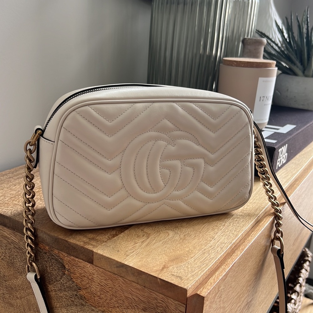 Gucci GG Marmont Small Shoulder Bag - Ivory - Picture 9 of 16